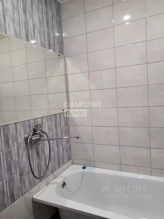 1-к кв. Чувашия, Новочебоксарск ул. Семенова, 11 (35.8 м) - Фото 1