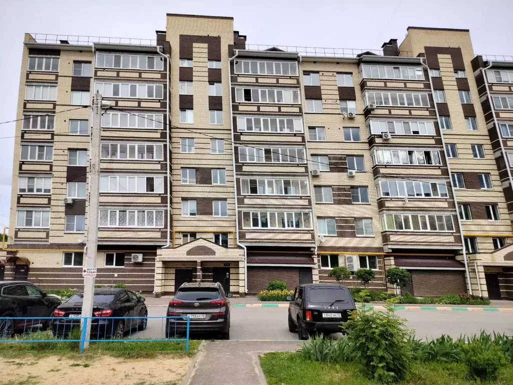 1-к. квартира, 32 м, 6/8 эт. - Фото 0