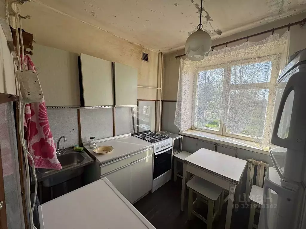 3-к кв. Московская область, Клин Ломоносовский проезд, 9 (58.2 м) - Фото 0