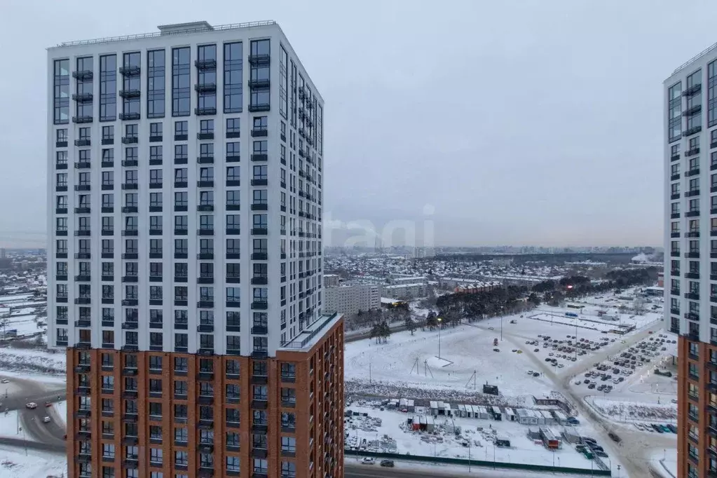 1-к кв. Тюменская область, Тюмень ул. Тимофея Чаркова, 93 (39.5 м) - Фото 1