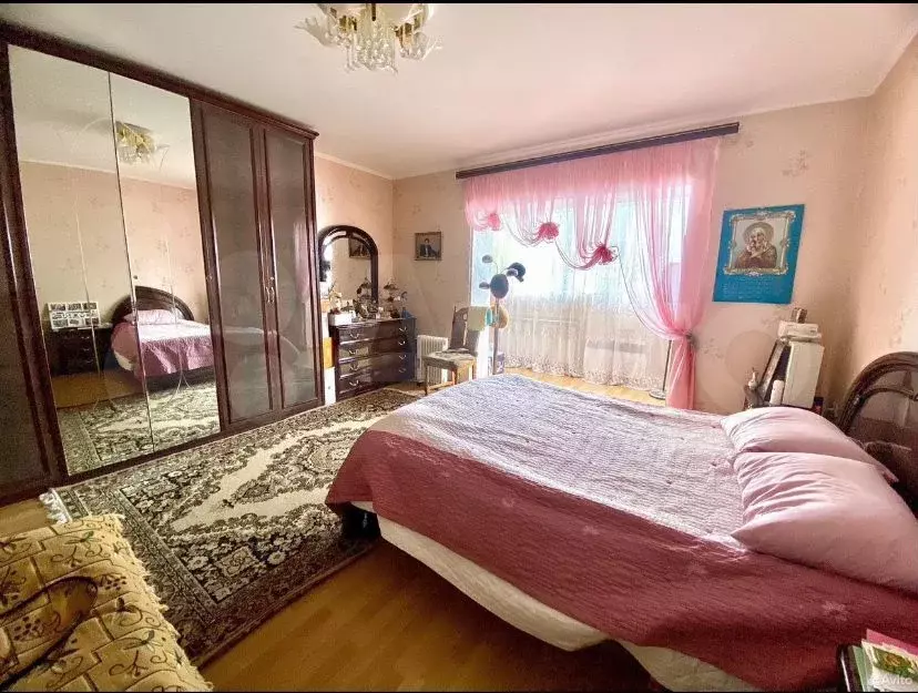 3-к. квартира, 110 м, 1/3 эт. - Фото 1