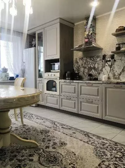 3-к кв. Тюменская область, Тюмень ул. Федюнинского, 58к2 (92.2 м) - Фото 1