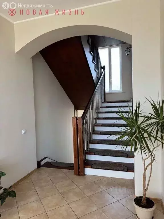 Дом в посёлок Власть Труда, Садовая улица (187 м) - Фото 1