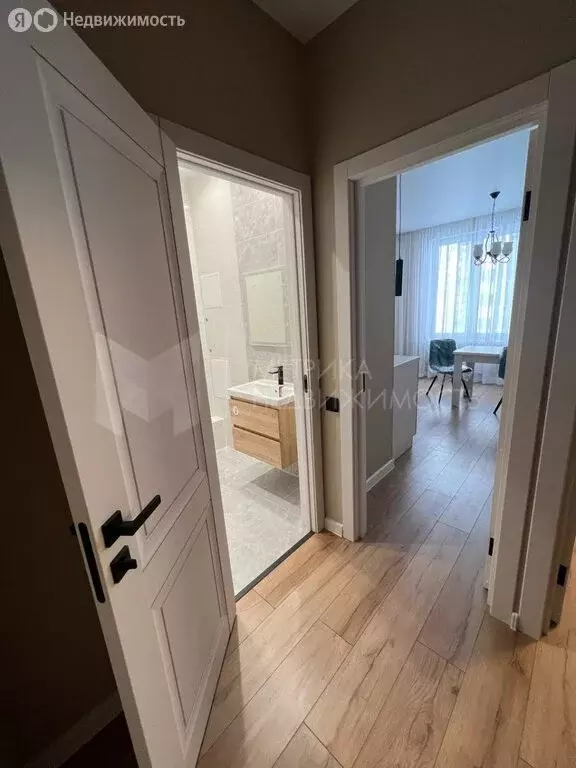 1-комнатная квартира: Тюмень, улица Фармана Салманова, 6 (38 м) - Фото 1