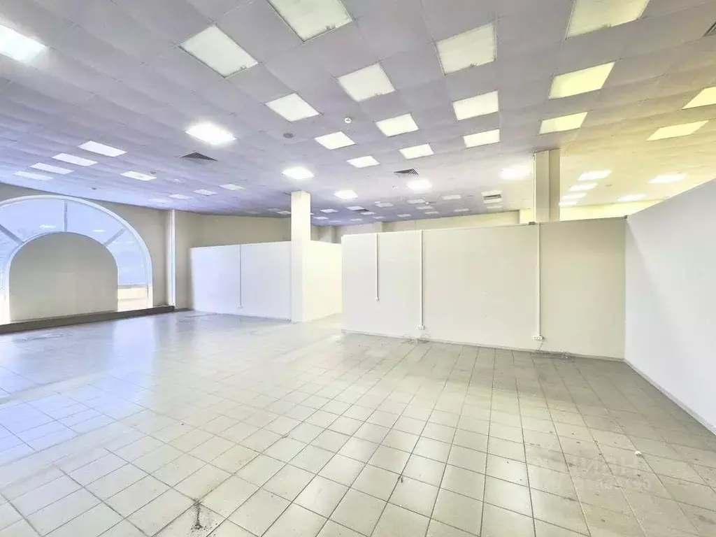 Помещение свободного назначения в Севастополь ул. Токарева, 11 (500 м) - Фото 1