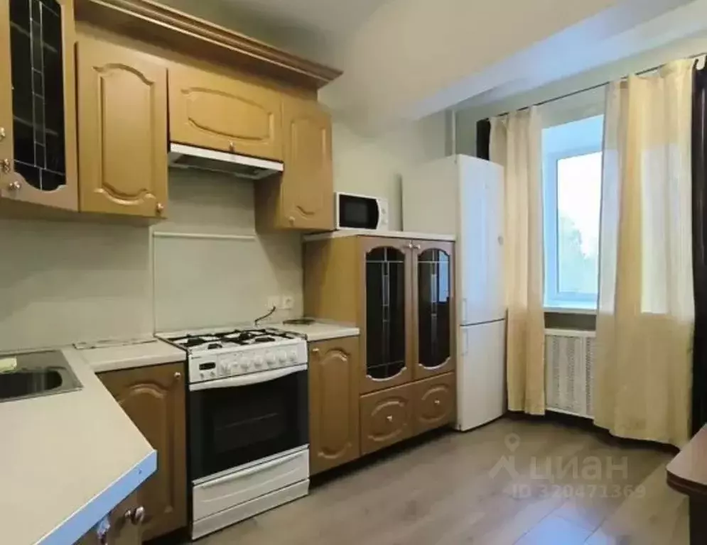 2-к кв. Коми, Сыктывкар Интернациональная ул., 166 (62.0 м) - Фото 0