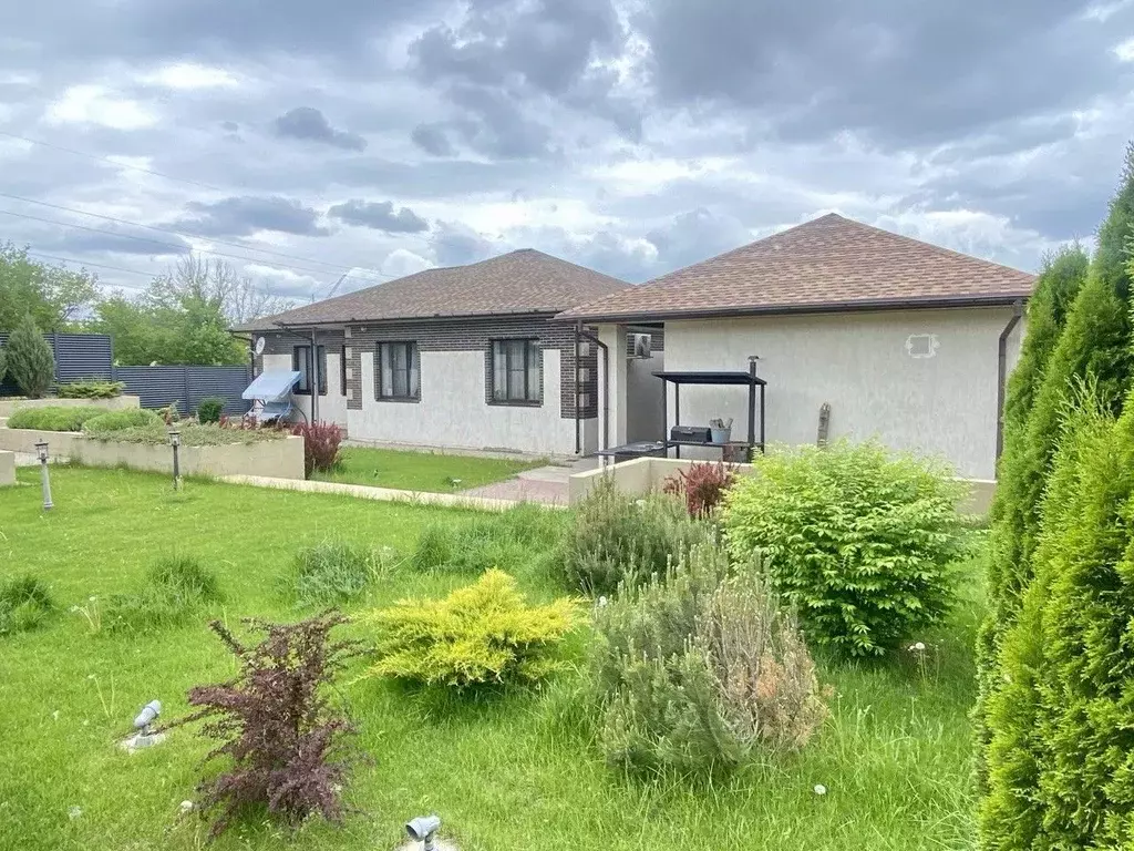 Дом в Волгоградская область, Волгоград ул. Жданова, 34 (114 м) - Фото 0