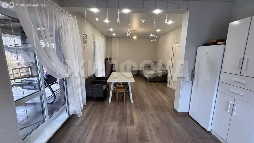 Дом в село Репное, Школьная улица (176 м) - Фото 2