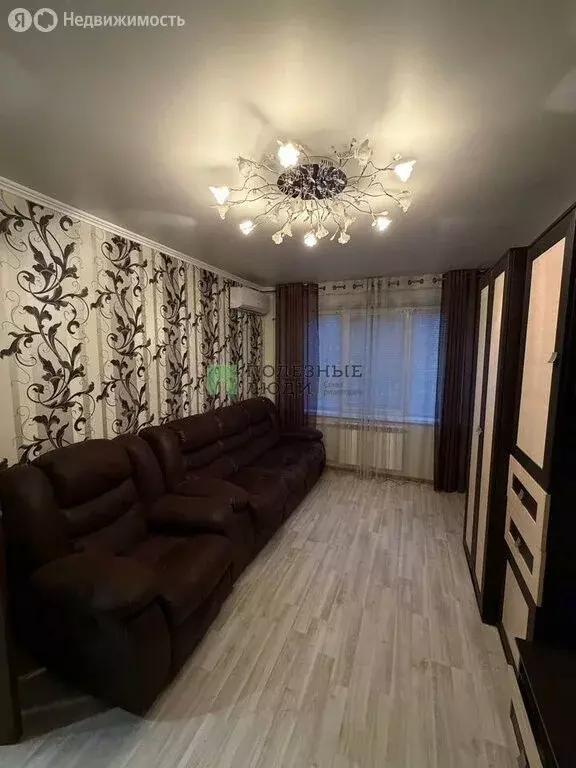 3-комнатная квартира: Белгород, 10-й микрорайон, Спортивная улица, 7 ... - Фото 1