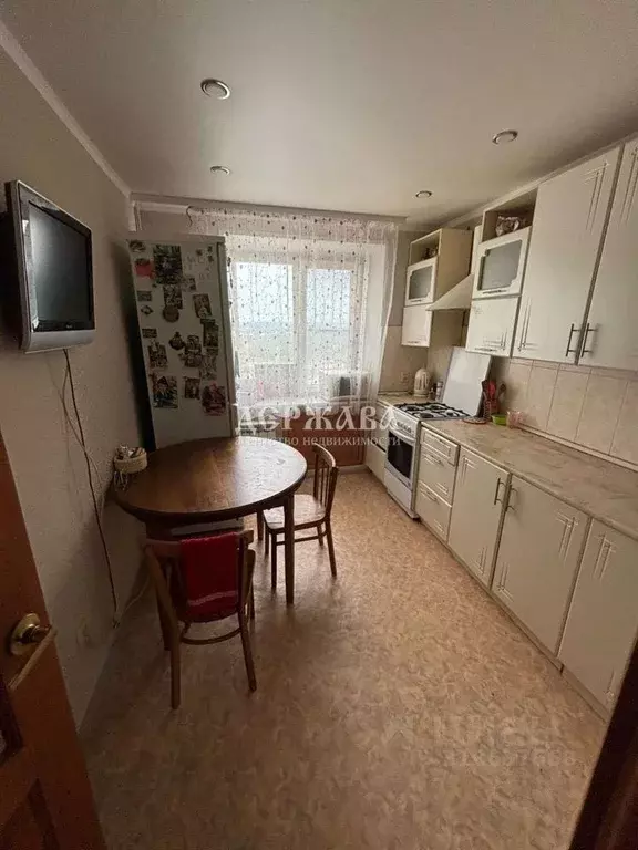 3-к кв. Белгородская область, Старый Оскол ул. Хмелева, 4 (63.0 м) - Фото 0