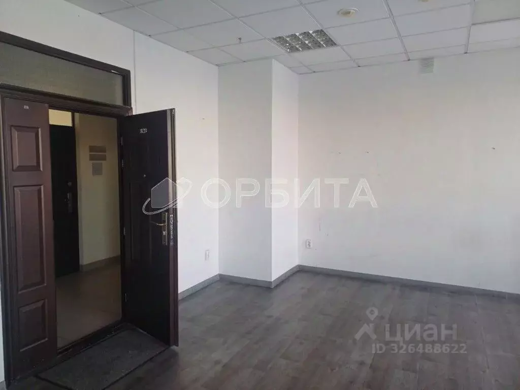 Офис в Тюменская область, Тюмень ул. 50 лет ВЛКСМ, 51 (29 м) - Фото 2