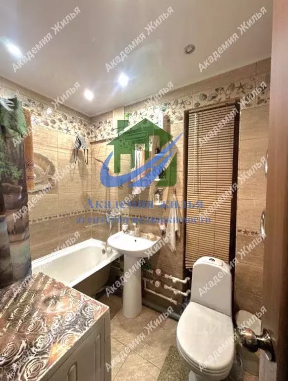 3-к кв. Оренбургская область, Орск Новый город мкр, ул. Васнецова, 16А ... - Фото 2