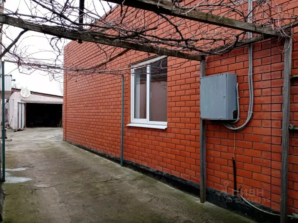 Дом в Краснодарский край, Темрюк ул. Калинина, 207А (108 м) - Фото 1