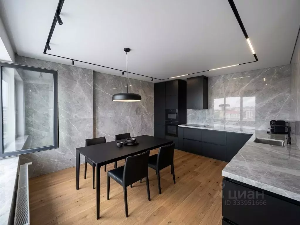 3-к кв. Татарстан, Казань ул. Сибгата Хакима, 3 (80.0 м) - Фото 1