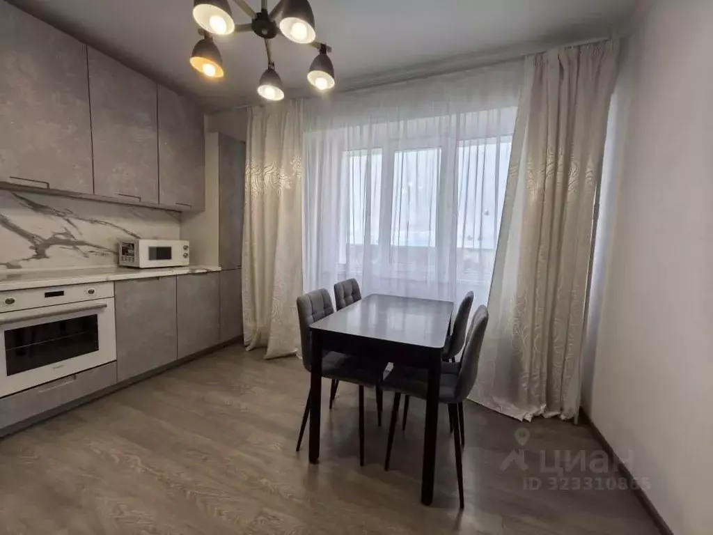 3-к кв. Московская область, Солнечногорск городской округ, Голубое пгт ... - Фото 1