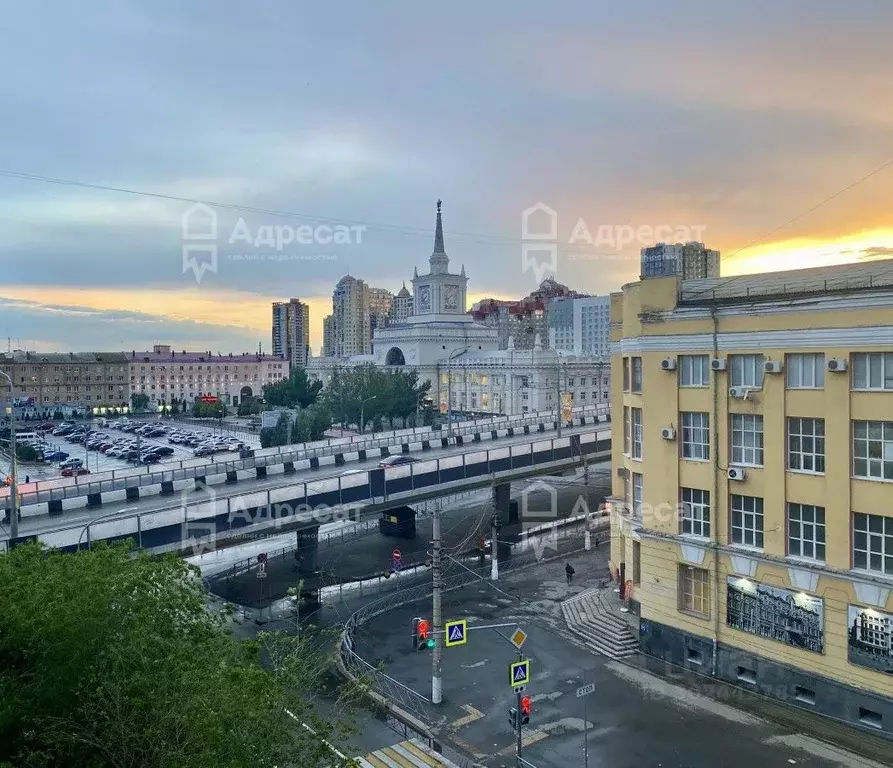 1-к кв. Волгоградская область, Волгоград Коммунистическая ул., 18А ... - Фото 0