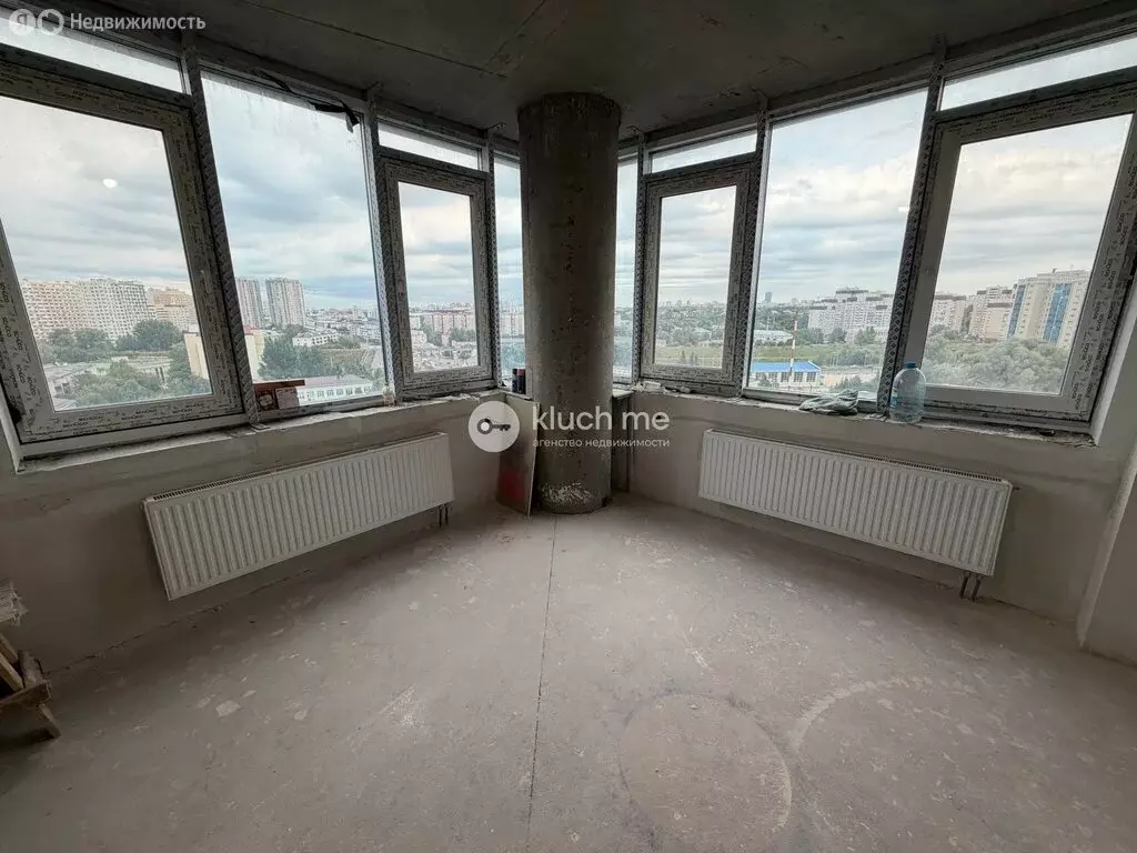 3-комнатная квартира: Казань, улица Оренбургский Тракт, 8Д (124 м) - Фото 1