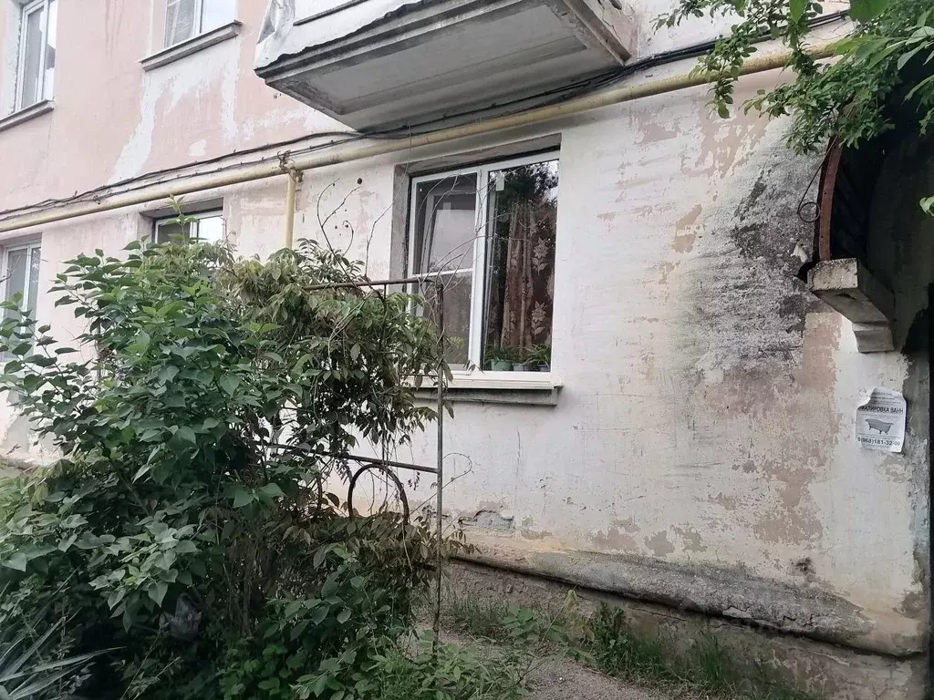 2-к кв. Краснодарский край, Абинский район, Ахтырское городское ... - Фото 0