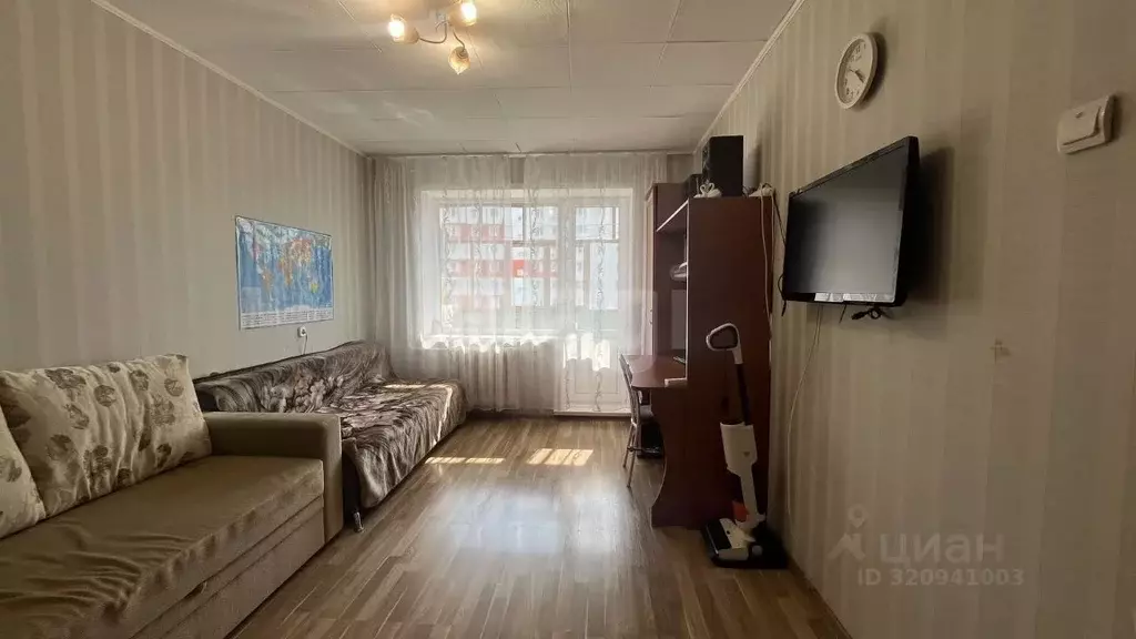 1-к кв. Курганская область, Курган Заозерный жилрайон, 5-й мкр, 24 ... - Фото 0