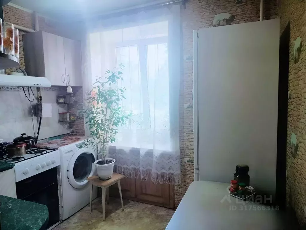 2-к кв. Волгоградская область, Волгоград ул. 64-й Армии, 71 (42.9 м) - Фото 0
