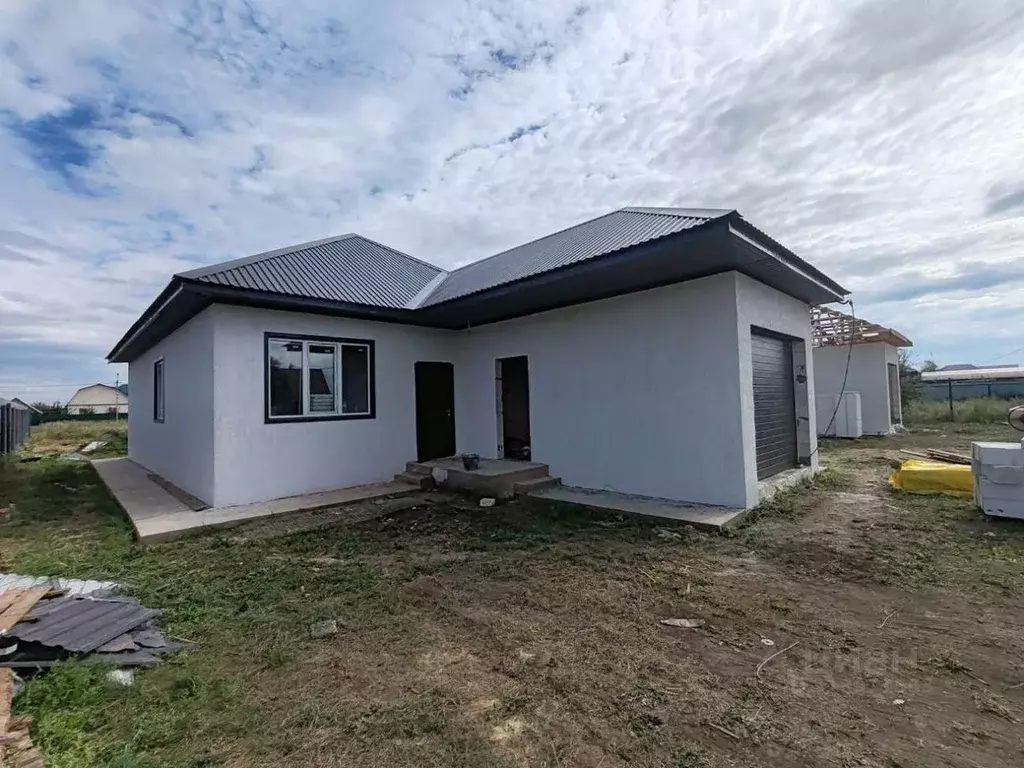 Дом в Оренбургская область, Бузулук Радуга мкр, ул. Радужная (125 м) - Фото 2