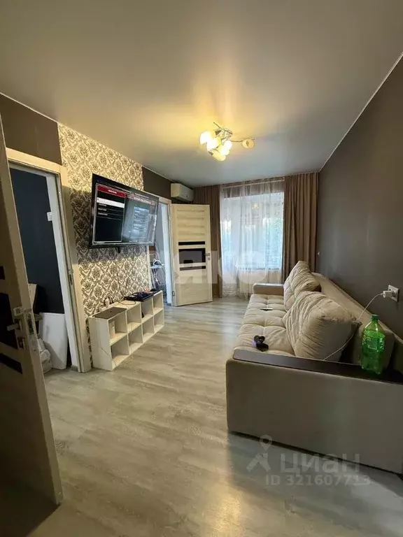 3-к кв. Краснодарский край, Кореновск Киевская ул., 3А (41.7 м) - Фото 0