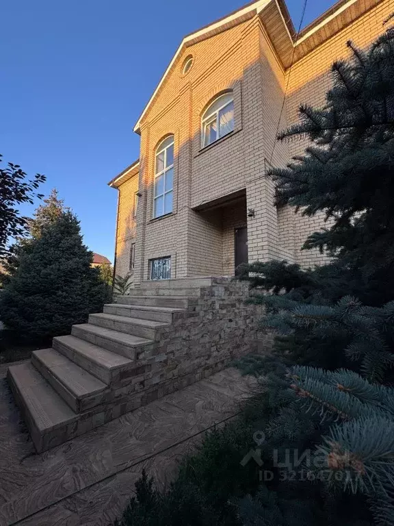 Коттедж в Астраханская область, Астрахань ул. Бехтерева, 45 (534 м) - Фото 1