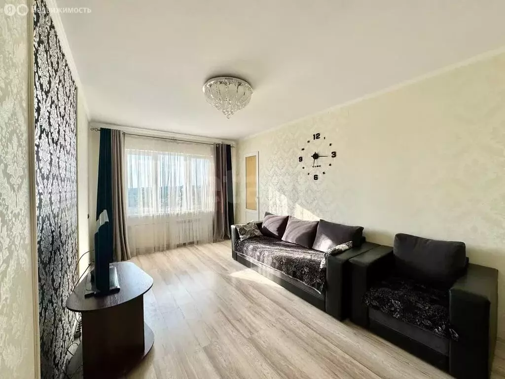 3-комнатная квартира: Симферополь, улица 1-й Конной Армии, 41 (61 м) - Фото 1