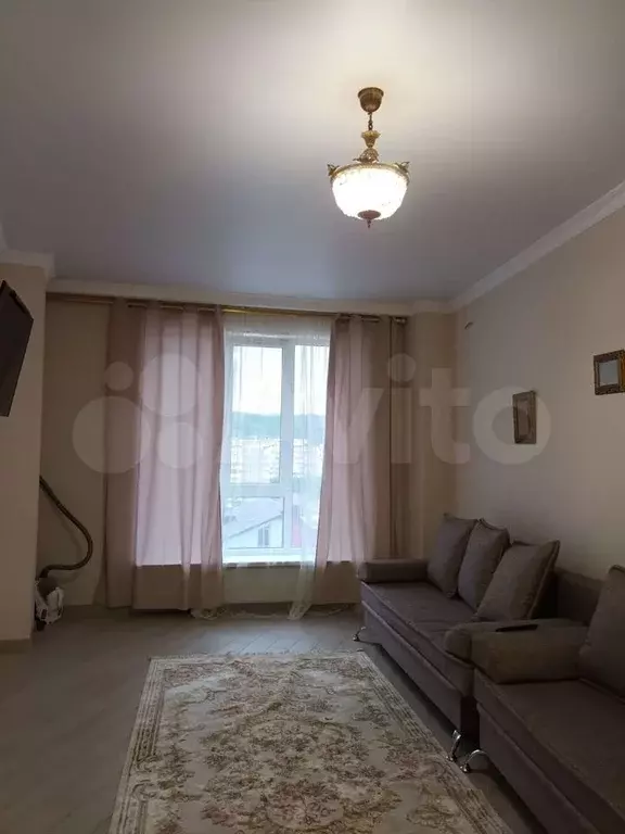 1-к. квартира, 42 м, 7/9 эт. - Фото 1