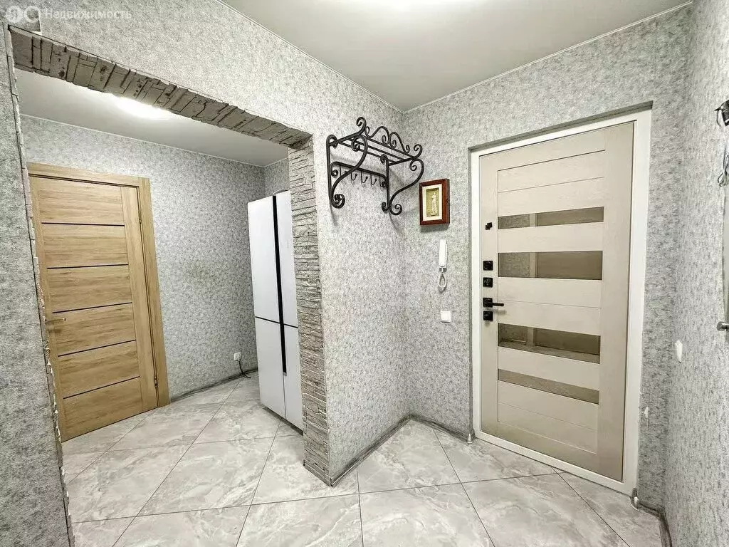 4-комнатная квартира: Севастополь, улица Александра Маринеско, 4Б ... - Фото 2