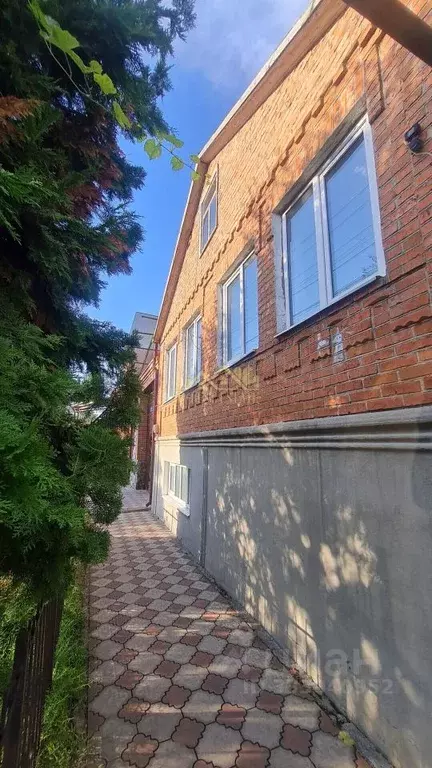 Дом в Северная Осетия, Заводской пгт ул. Эльхотовская (200 м) - Фото 1