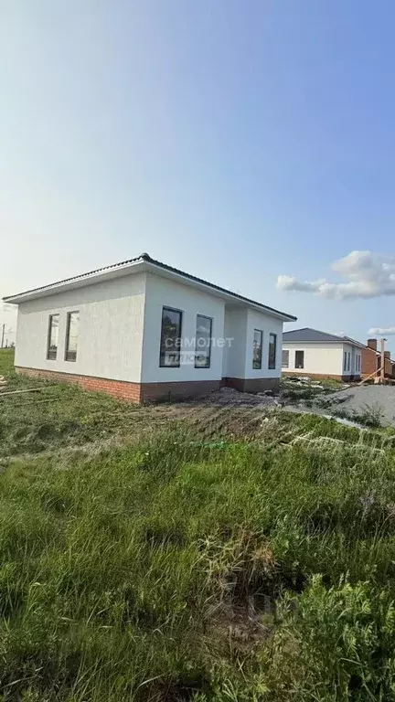 Дом в Курская область, Курский район, Клюквинский сельсовет, д. Долгое ... - Фото 1