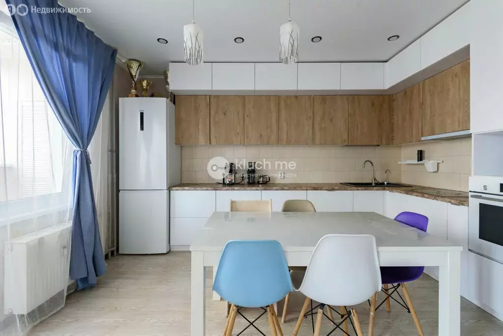 3-комнатная квартира: Казань, проспект Альберта Камалеева, 32 (73.3 м) - Фото 2