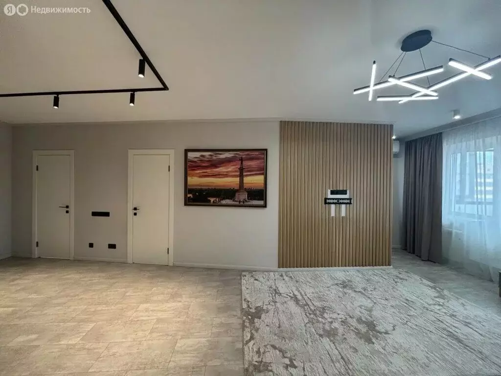 3-комнатная квартира: Абакан, улица Стофато, 12А (110.3 м) - Фото 2