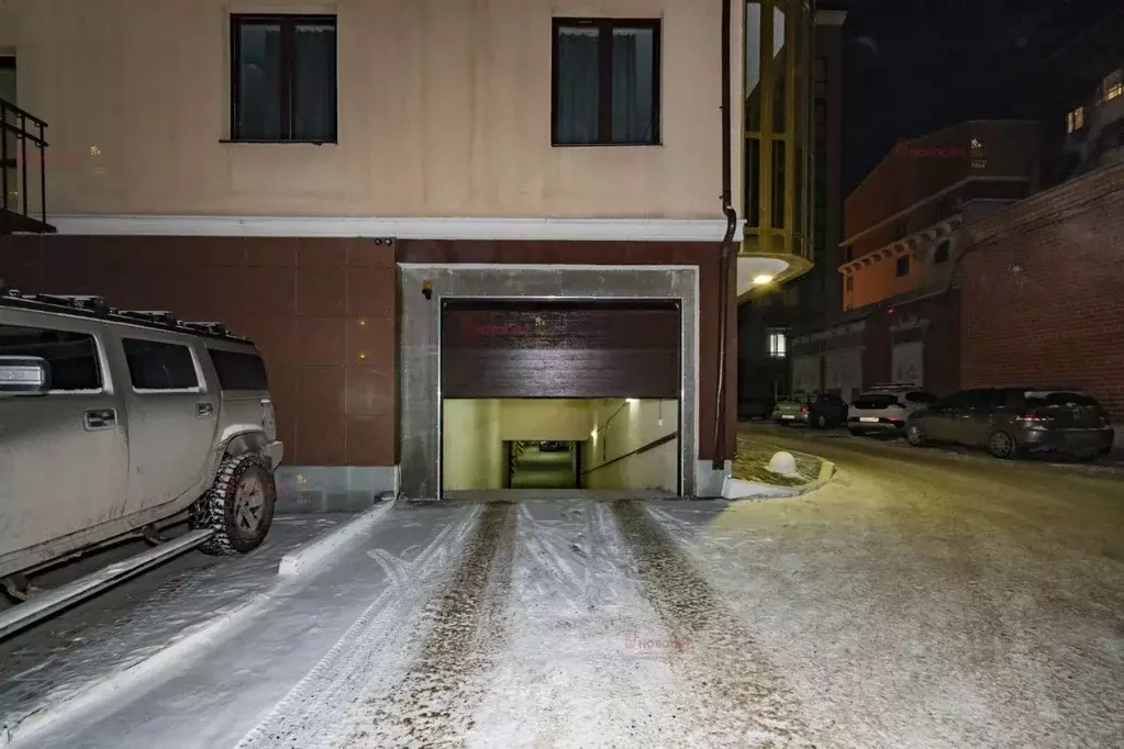 Гараж в Свердловская область, Екатеринбург ул. Белинского, 30 (15 м) - Фото 1