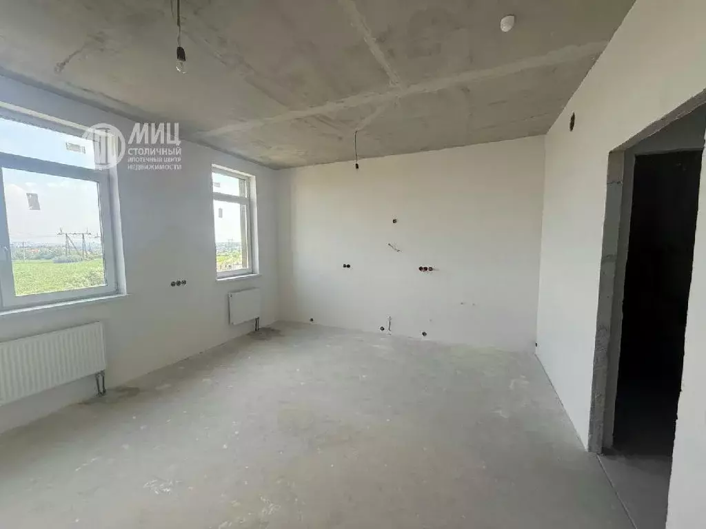 Продается 4-комнатная квартира - Фото 2