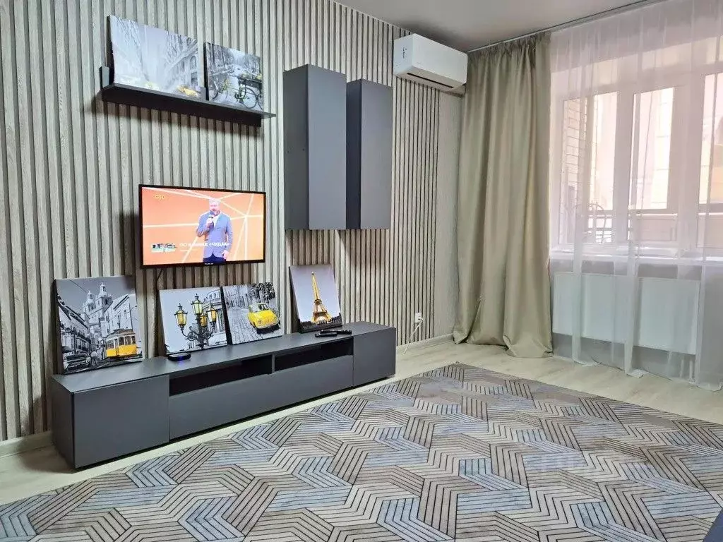 2-к кв. Татарстан, Казань ул. Рауиса Гареева, 98 (56.0 м) - Фото 0