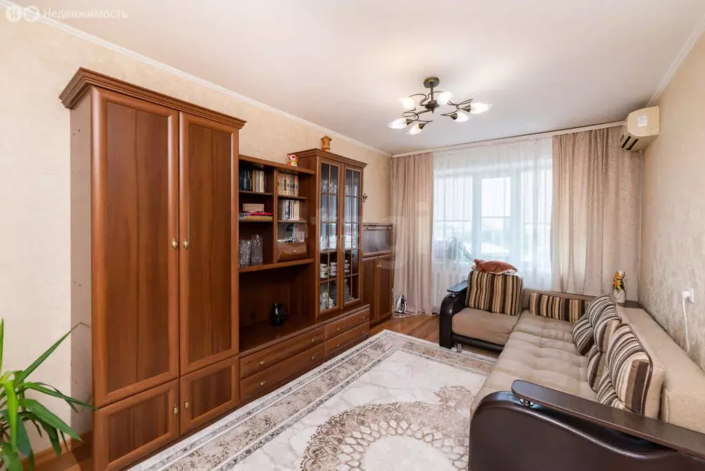 3-комнатная квартира: Курган, улица Бурова-Петрова, 98Г (64.2 м) - Фото 0