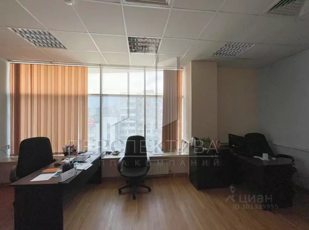 Офис в Краснодарский край, Новороссийск Кутузовская ул., 10 (80 м) - Фото 1