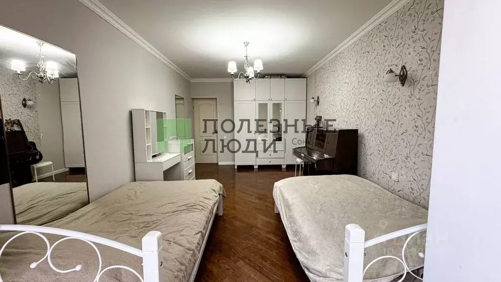3-к кв. Башкортостан, Уфа ул. Гафури, 54 (100.8 м) - Фото 0