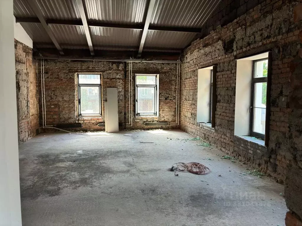 Помещение свободного назначения в Ленинградская область, Гатчина ул. ... - Фото 2