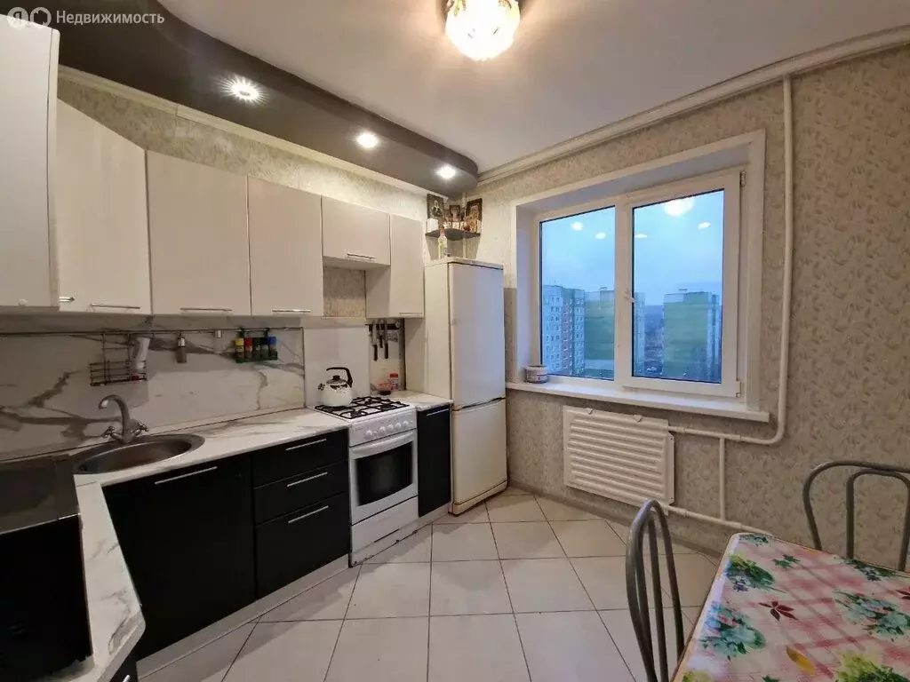 3-комнатная квартира: Пенза, Ладожская улица, 111 (63 м) - Фото 1