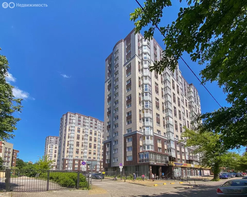 2-комнатная квартира: Калининград, Советский проспект, 81к2 (75 м) - Фото 0