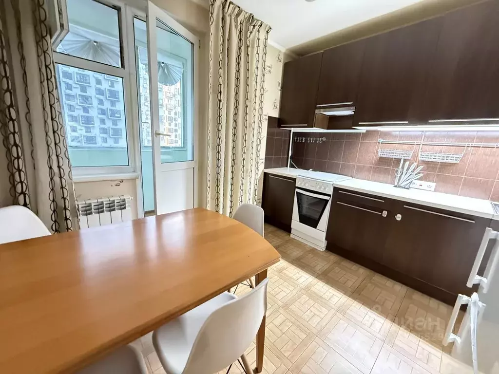 2-к кв. Московская область, Химки Молодежная ул., 74 (58.0 м) - Фото 1