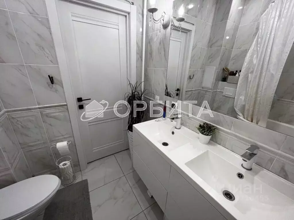 3-к кв. Тюменская область, Тюмень ул. Тимофея Чаркова, 79к3 (70.3 м) - Фото 0