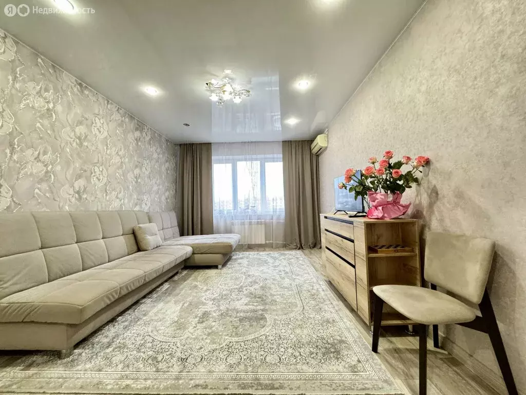 3-комнатная квартира: Саратов, улица имени С.Ф. Тархова, 29 (63.9 м) - Фото 1