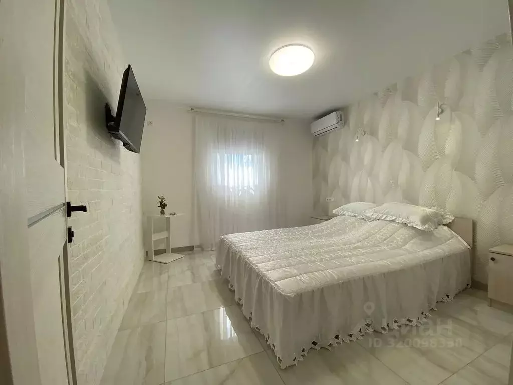 Комната Волгоградская область, Волгоград Заволжская ул., 7А - Фото 1