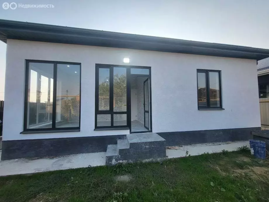 Дом в Темрюк, СНТ Факел, Урожайная улица, 94 (114 м) - Фото 1