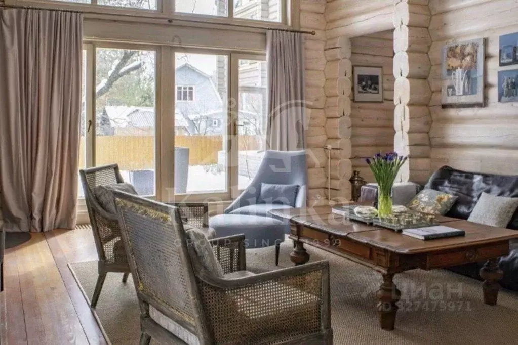 Дом в Москва ш. Калужское (400 м) - Фото 1