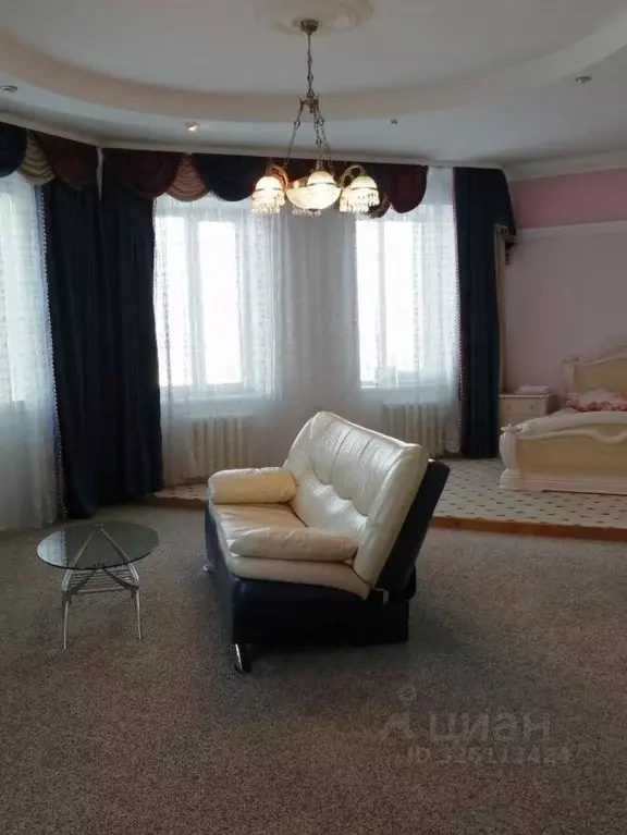 Коттедж в Алтайский край, Белокуриха ул. Славского (320 м) - Фото 1